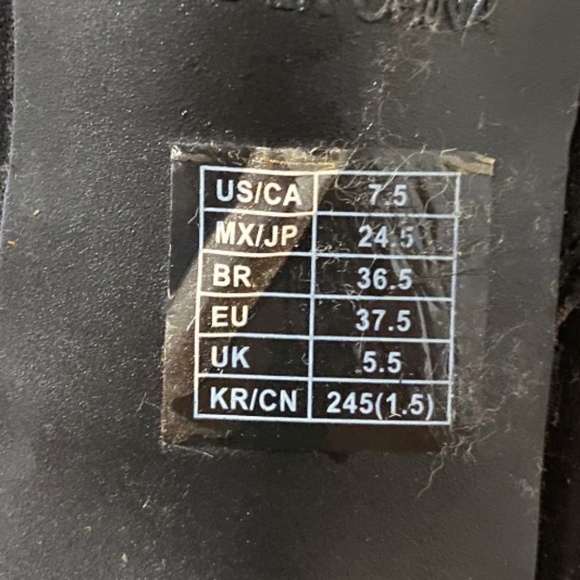 Stunning Knee-High Heeled Boots – Lightly Used & Ready to Impress! - Picture 3 of 5